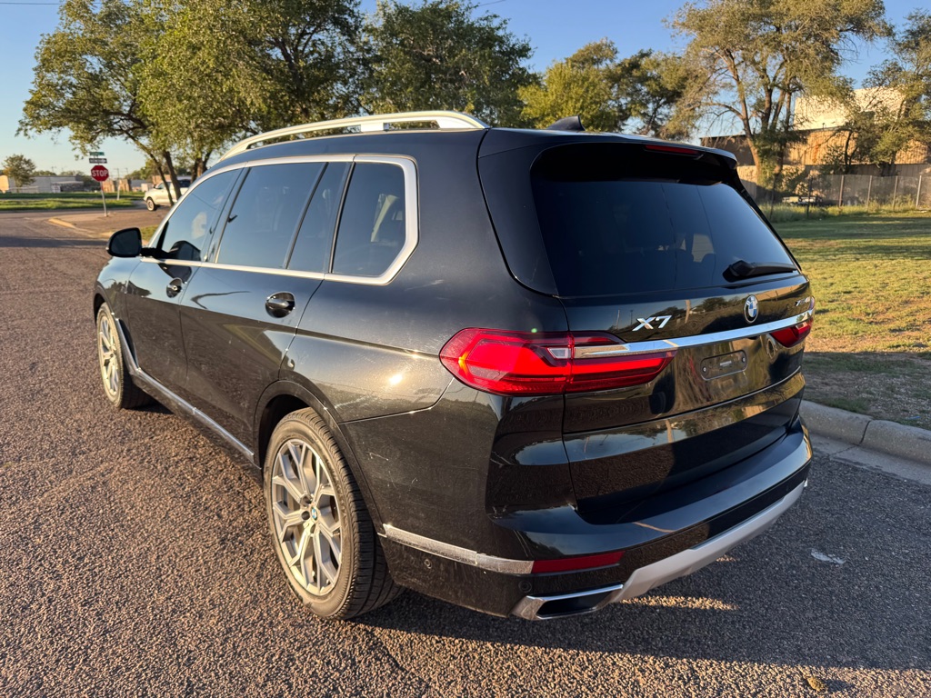 Photo 8 of this BMW X7