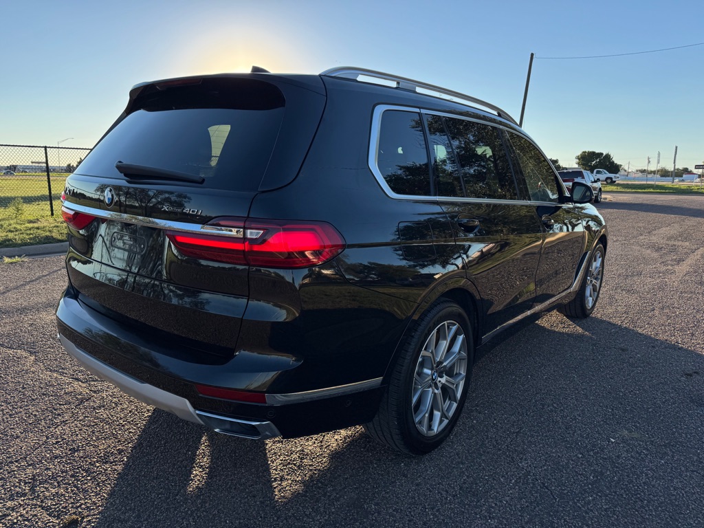 Photo 6 of this BMW X7