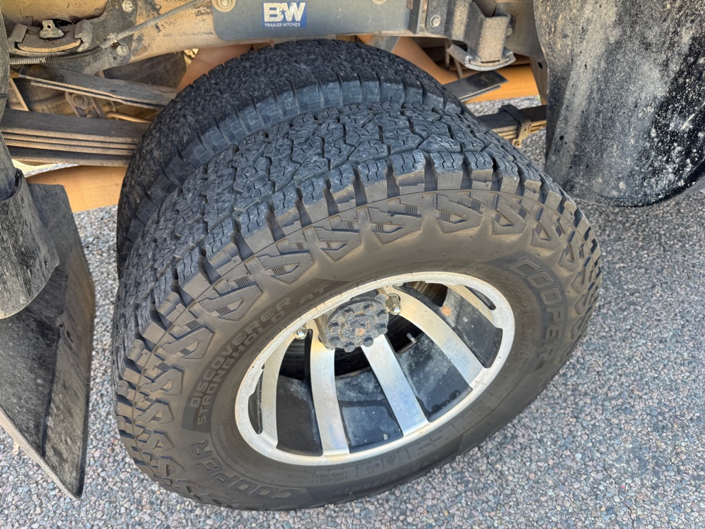 Photo 10 of this CHEVROLET SILVERADO 3500