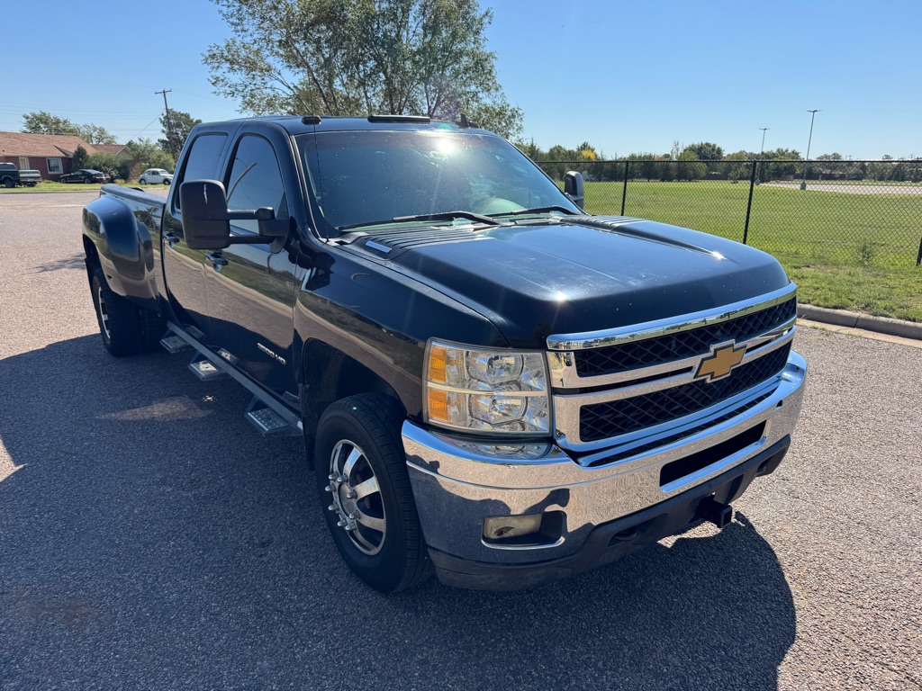 Photo 4 of this CHEVROLET SILVERADO 3500