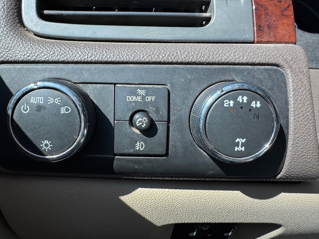 Photo 20 of this CHEVROLET SILVERADO 3500