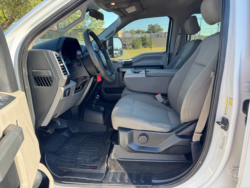 Photo 15 of this FORD F250