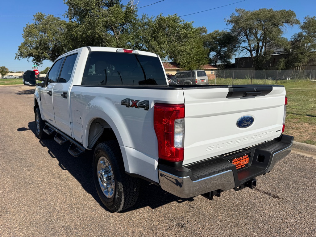 Photo 8 of this FORD F250