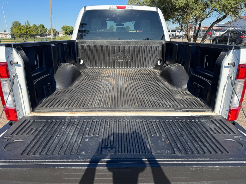 Photo 10 of this FORD F250