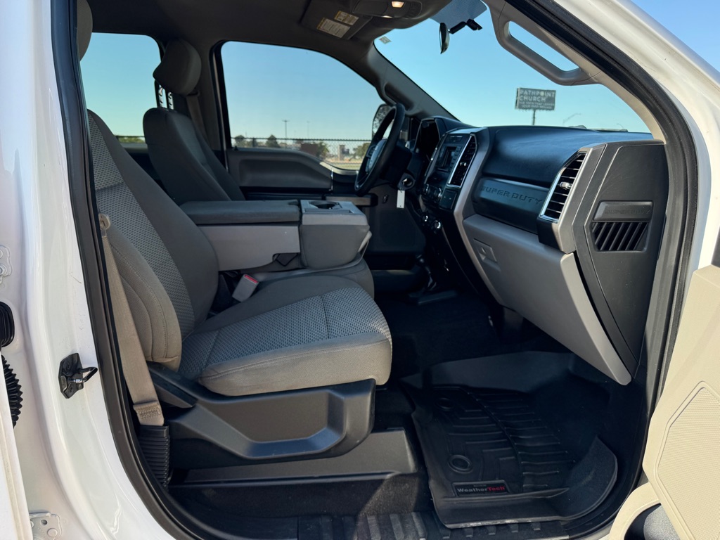 Photo 12 of this FORD F250