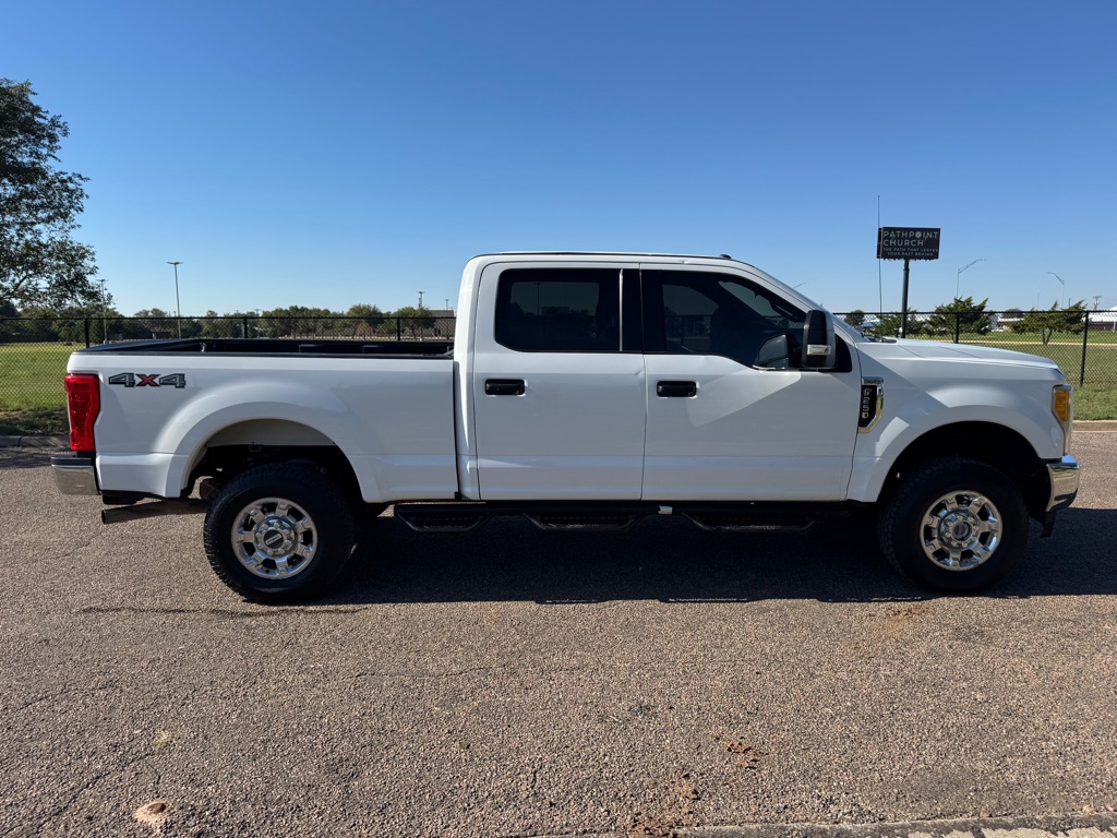 Photo 5 of this FORD F250