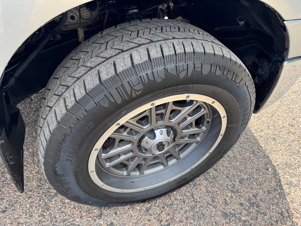 Photo 11 of this TOYOTA TUNDRA