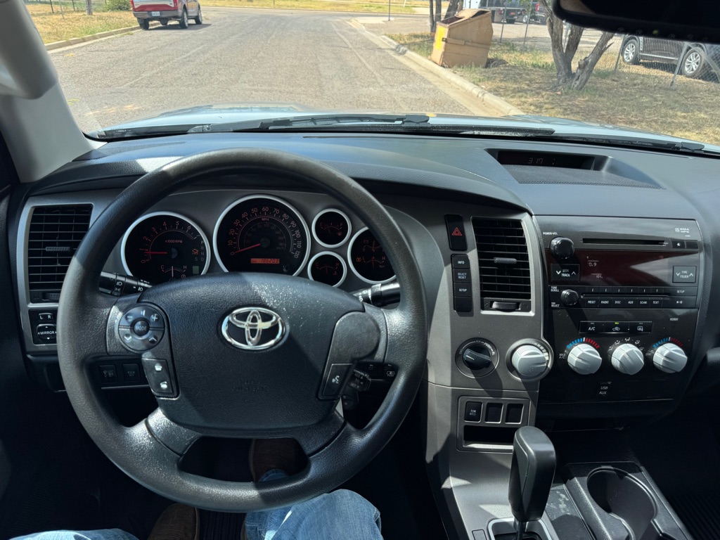 Photo 18 of this TOYOTA TUNDRA