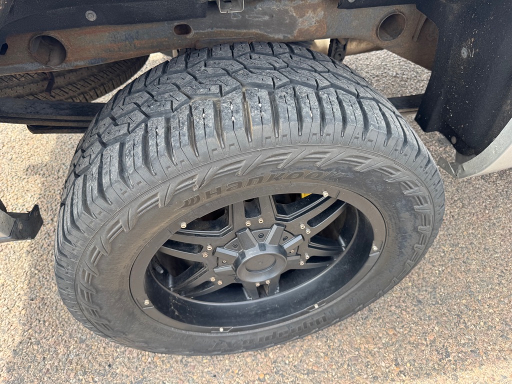 Photo 11 of this CHEVROLET SILVERADO 1500