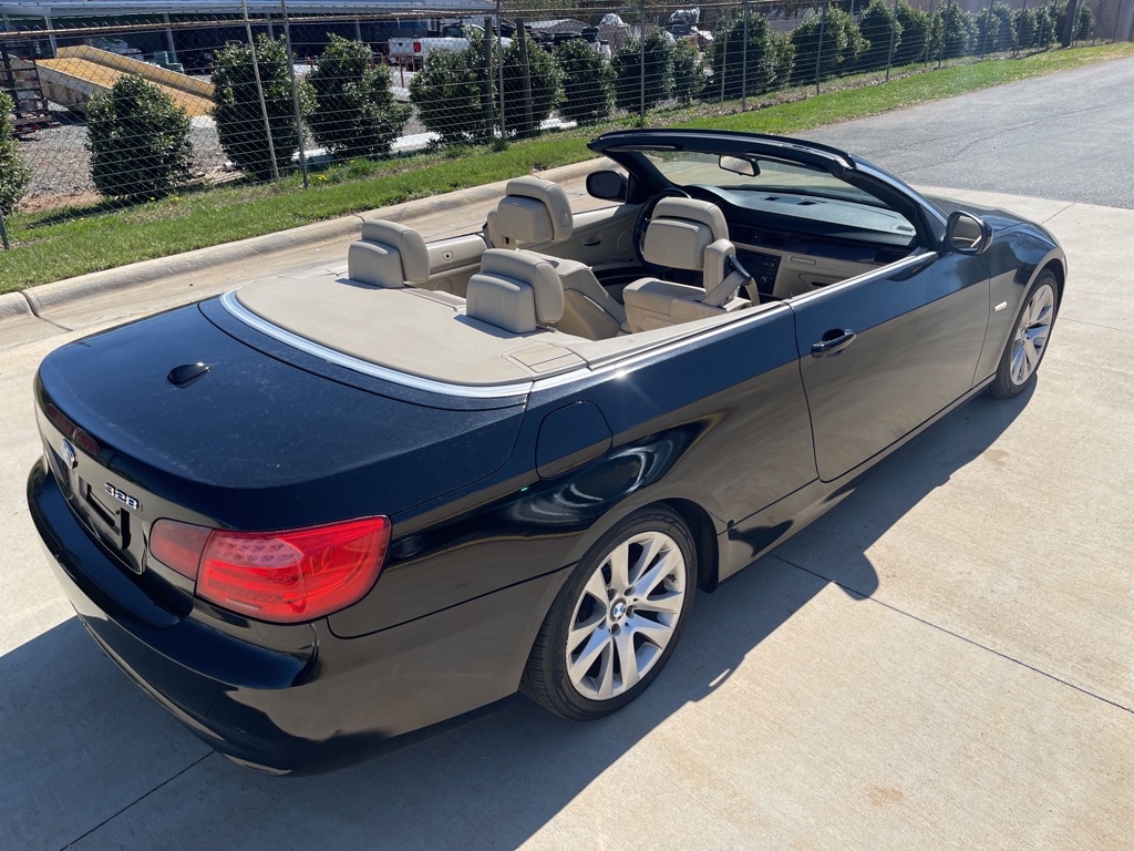 Photo 7 of this BMW 328