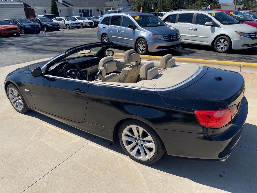 Photo 8 of this BMW 328