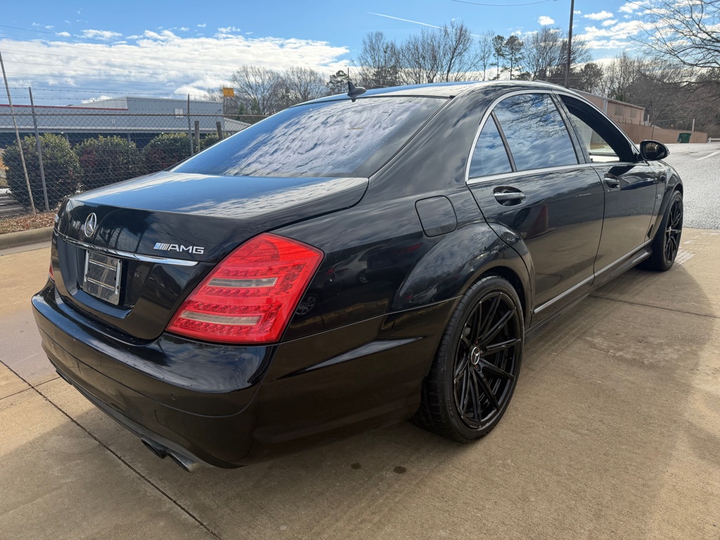 Photo 6 of this MERCEDES-BENZ S-CLASS