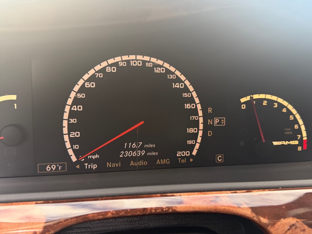 Photo 20 of this MERCEDES-BENZ S-CLASS