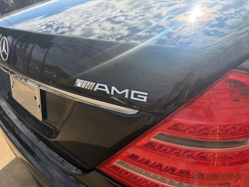 Photo 33 of this MERCEDES-BENZ S-CLASS