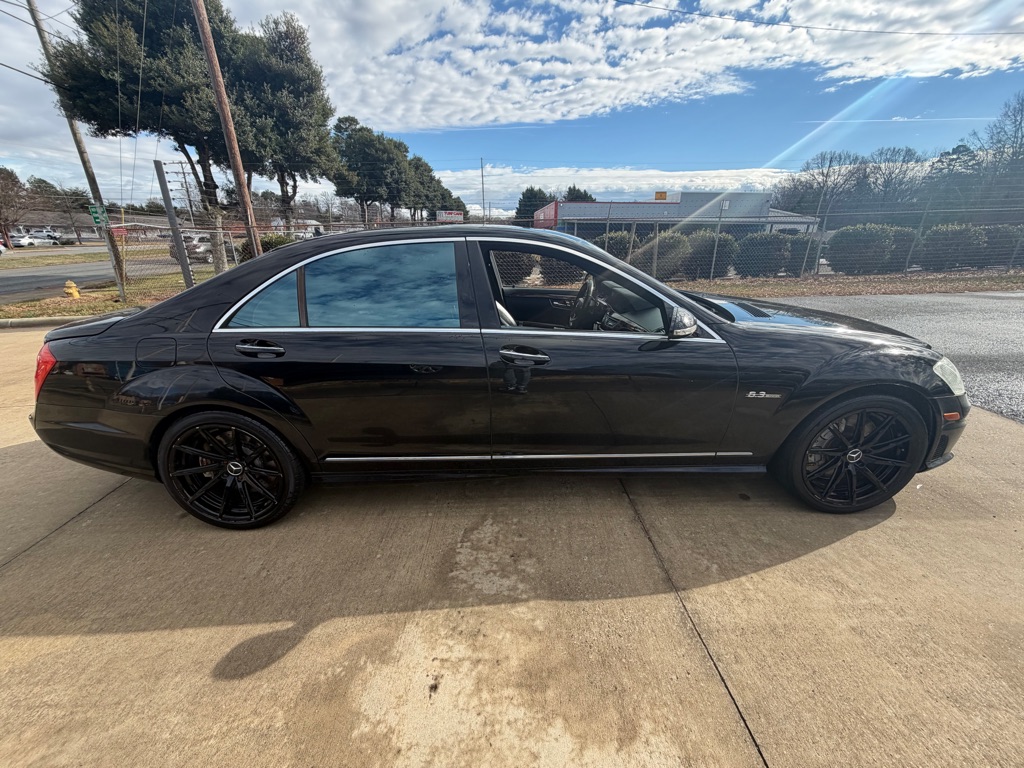 Photo 29 of this MERCEDES-BENZ S-CLASS