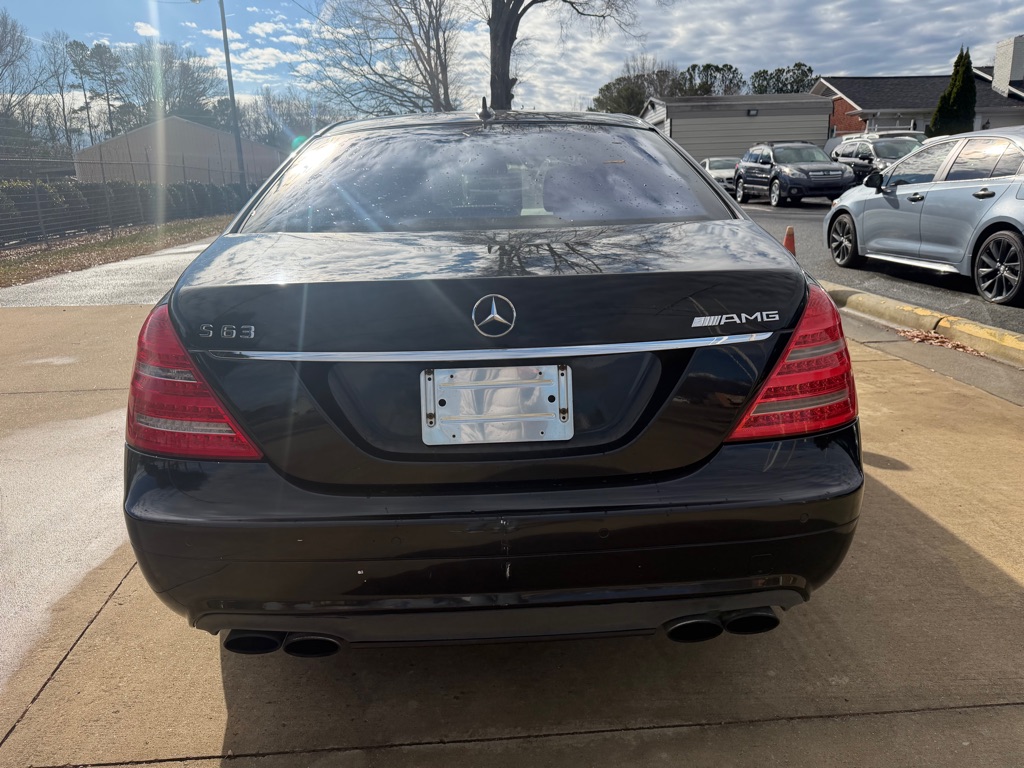 Photo 5 of this MERCEDES-BENZ S-CLASS