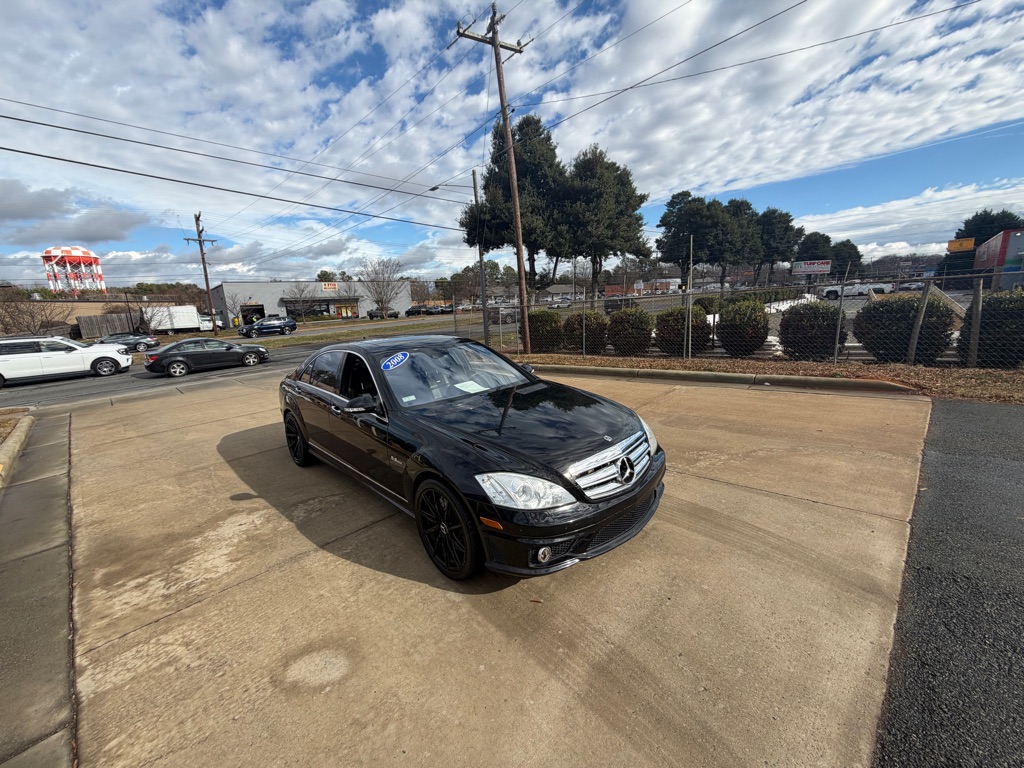 Photo 30 of this MERCEDES-BENZ S-CLASS