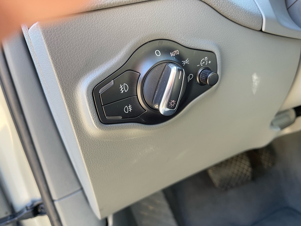 Photo 21 of this AUDI Q5