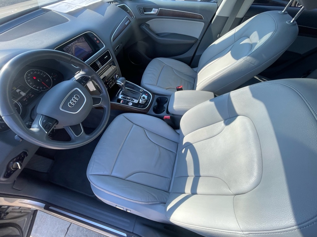 Photo 22 of this AUDI Q5