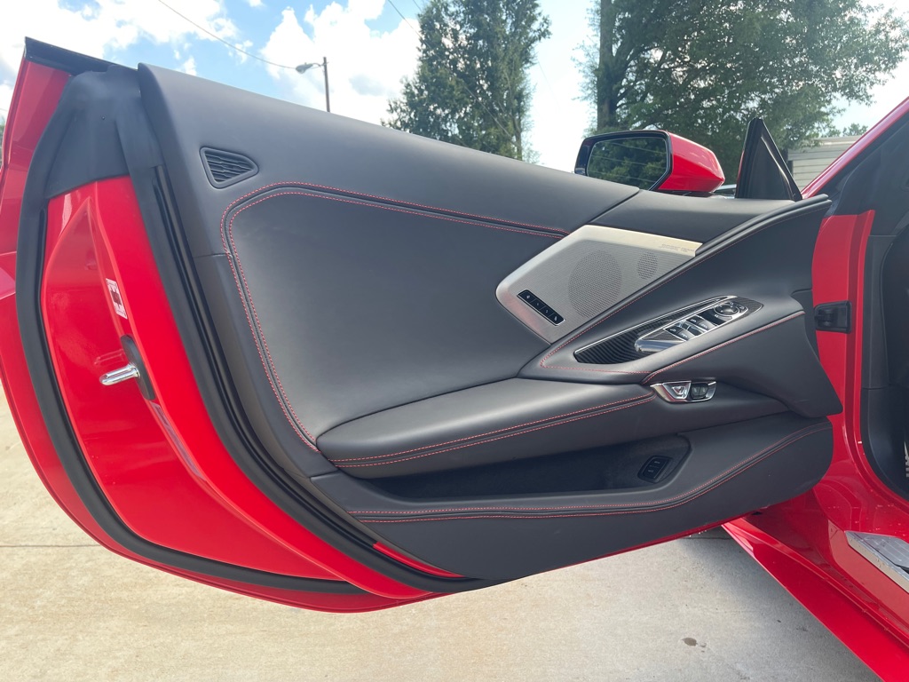 Photo 15 of this CHEVROLET CORVETTE