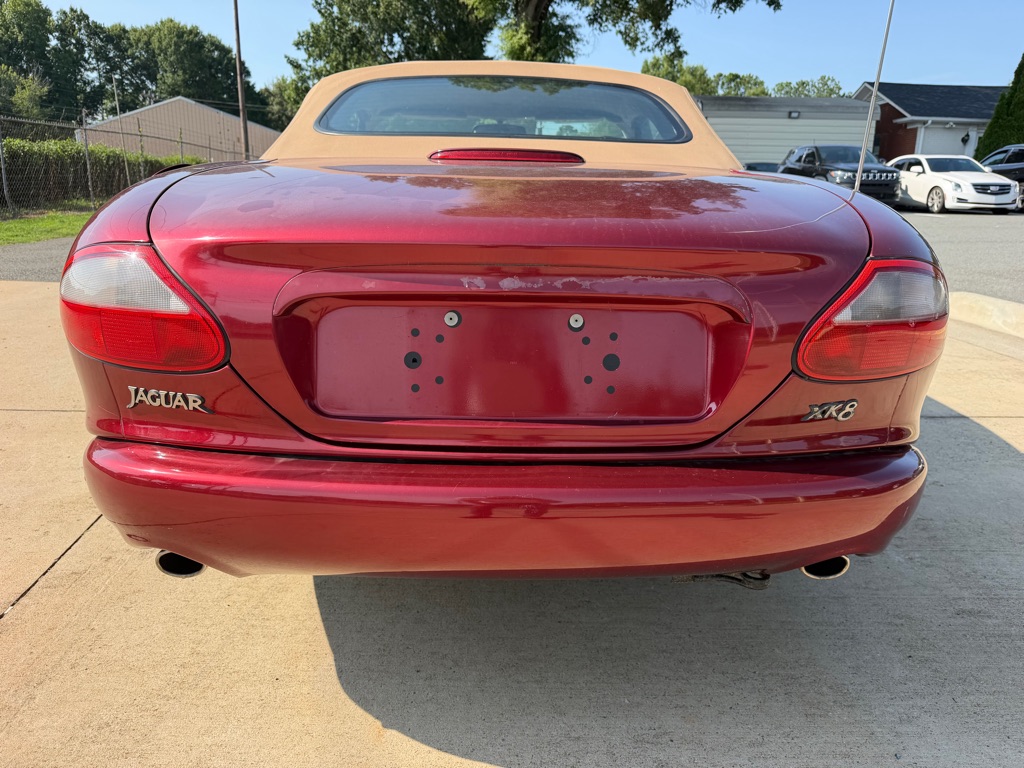 Photo 5 of this JAGUAR XK8