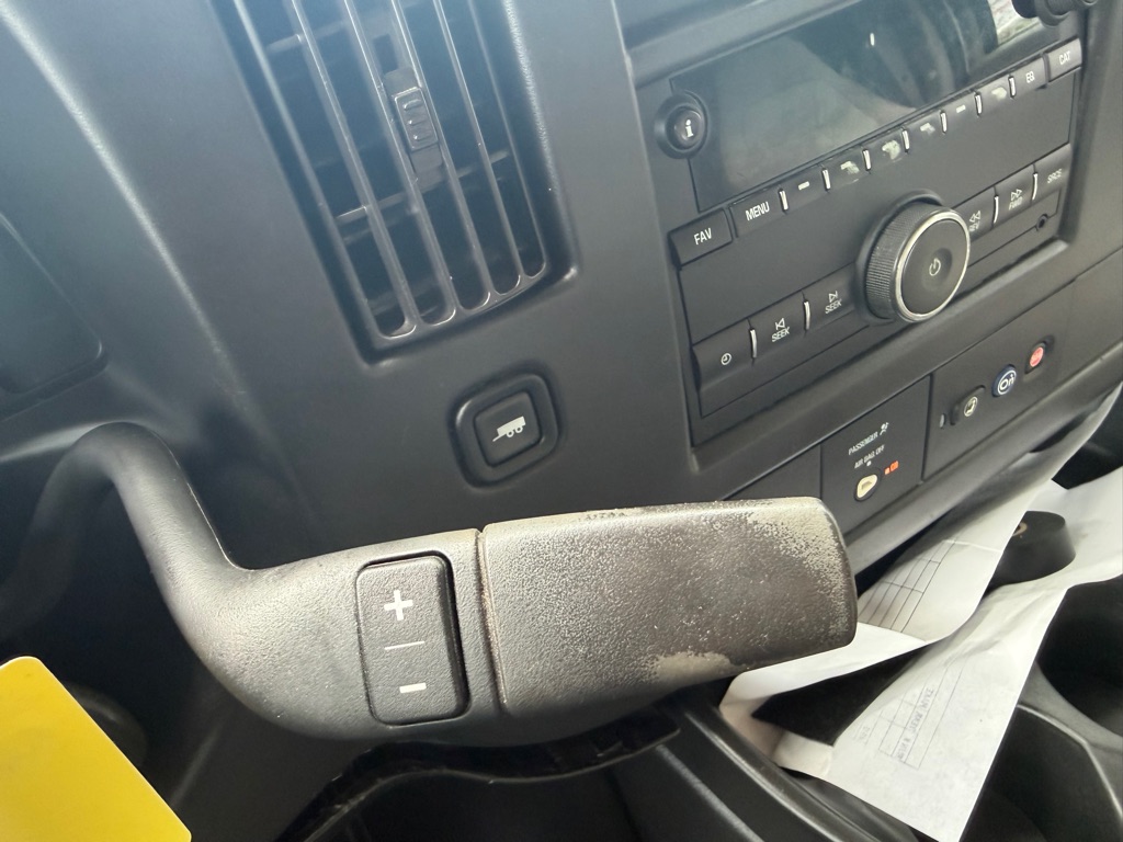 Photo 17 of this CHEVROLET EXPRESS G2500