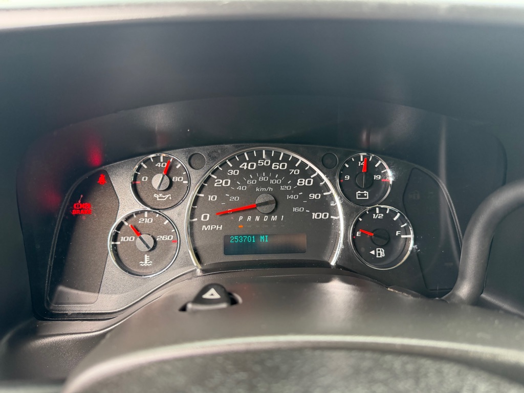 Photo 12 of this CHEVROLET EXPRESS G2500