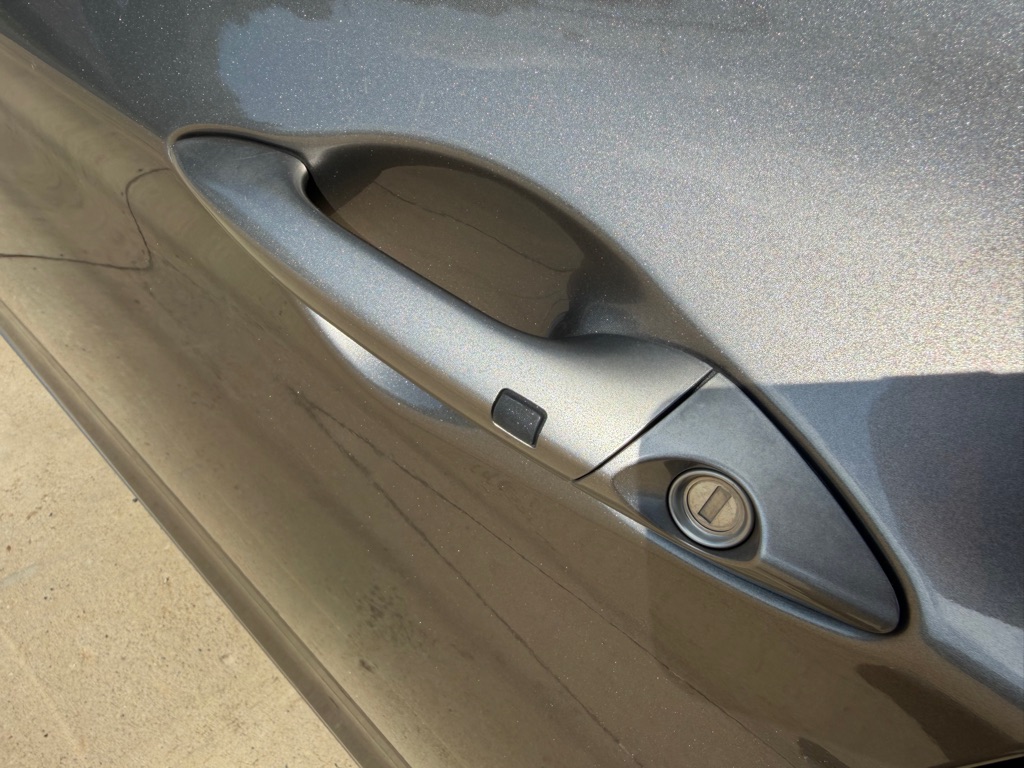 Photo 11 of this HYUNDAI ELANTRA