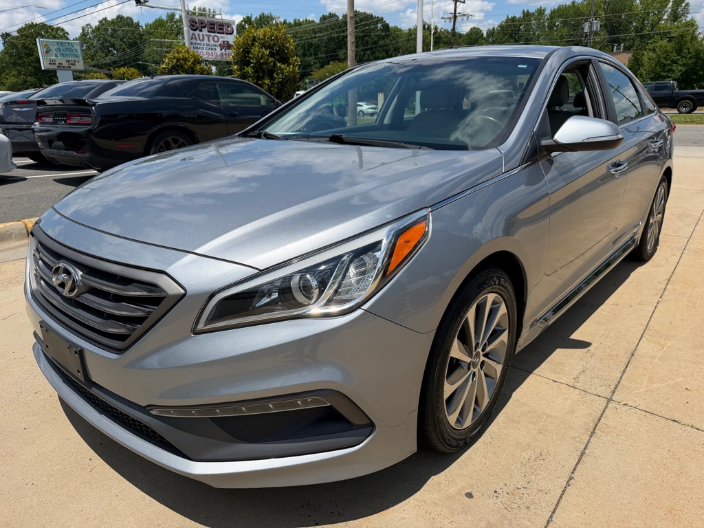 Photo 3 of this HYUNDAI SONATA