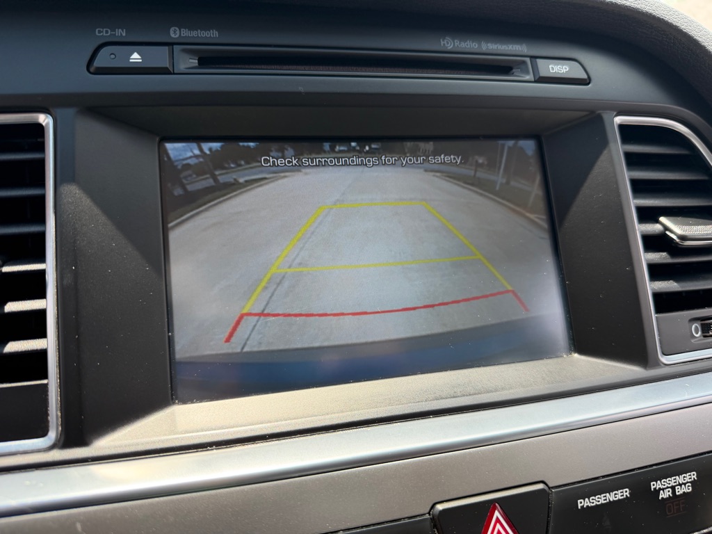 Photo 23 of this HYUNDAI SONATA