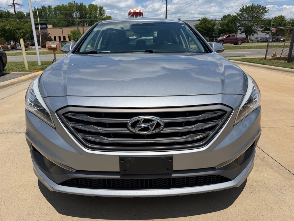 Photo 2 of this HYUNDAI SONATA