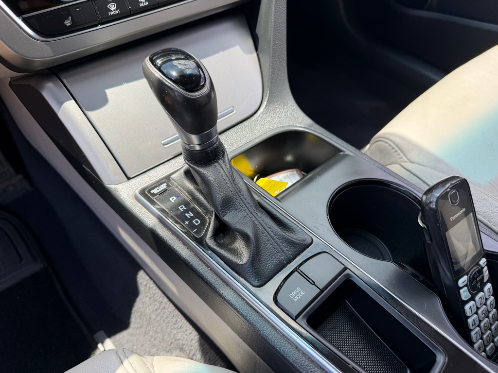 Photo 20 of this HYUNDAI SONATA