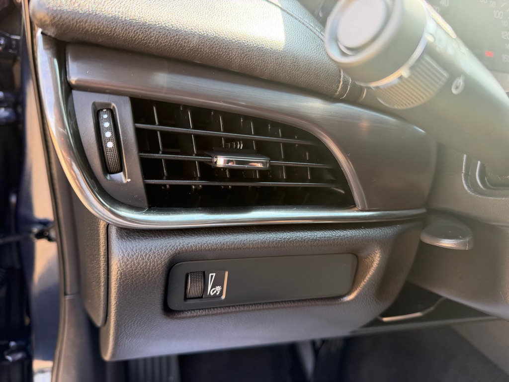 Photo 13 of this CADILLAC ATS