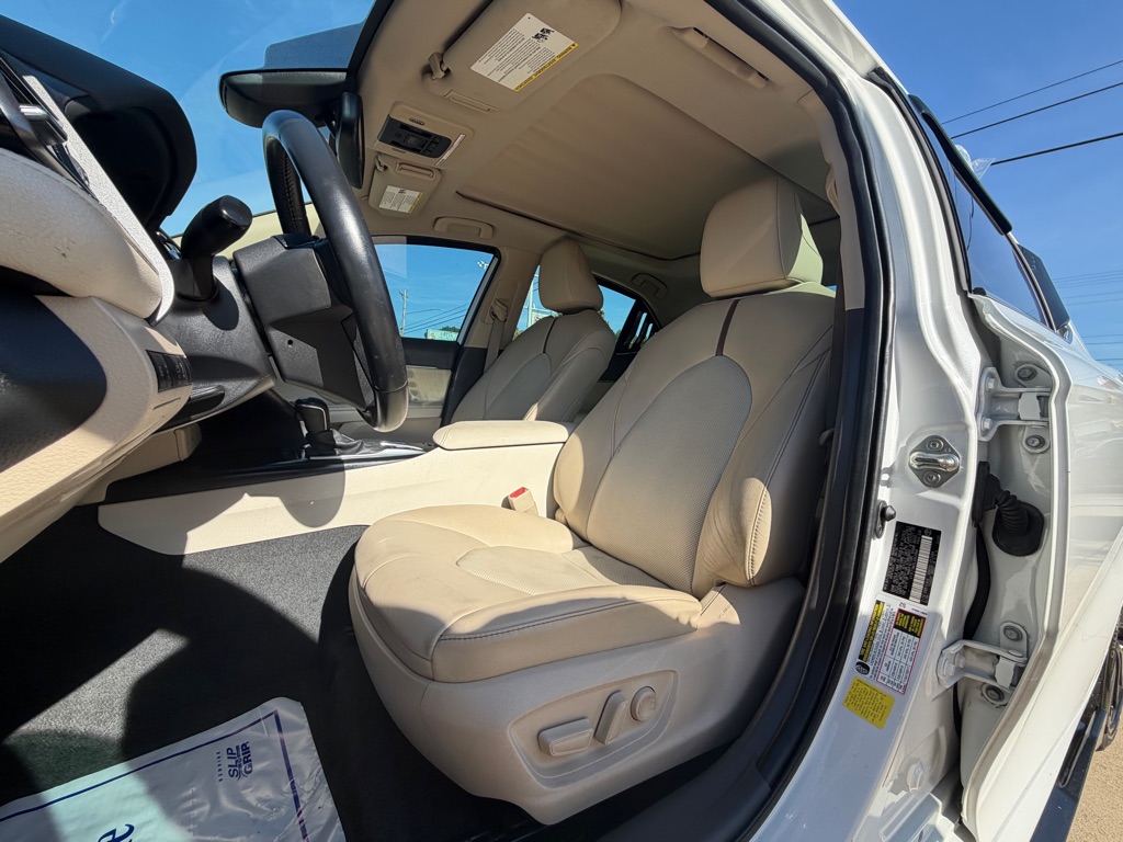 Photo 14 of this TOYOTA CAMRY