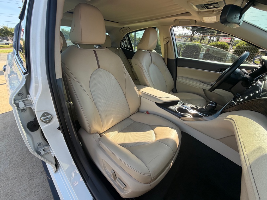 Photo 21 of this TOYOTA CAMRY