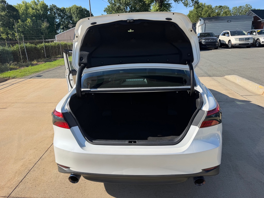 Photo 8 of this TOYOTA CAMRY