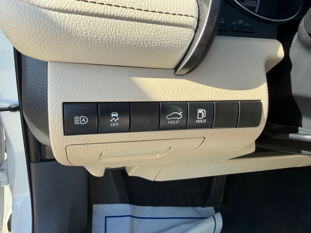 Photo 16 of this TOYOTA CAMRY
