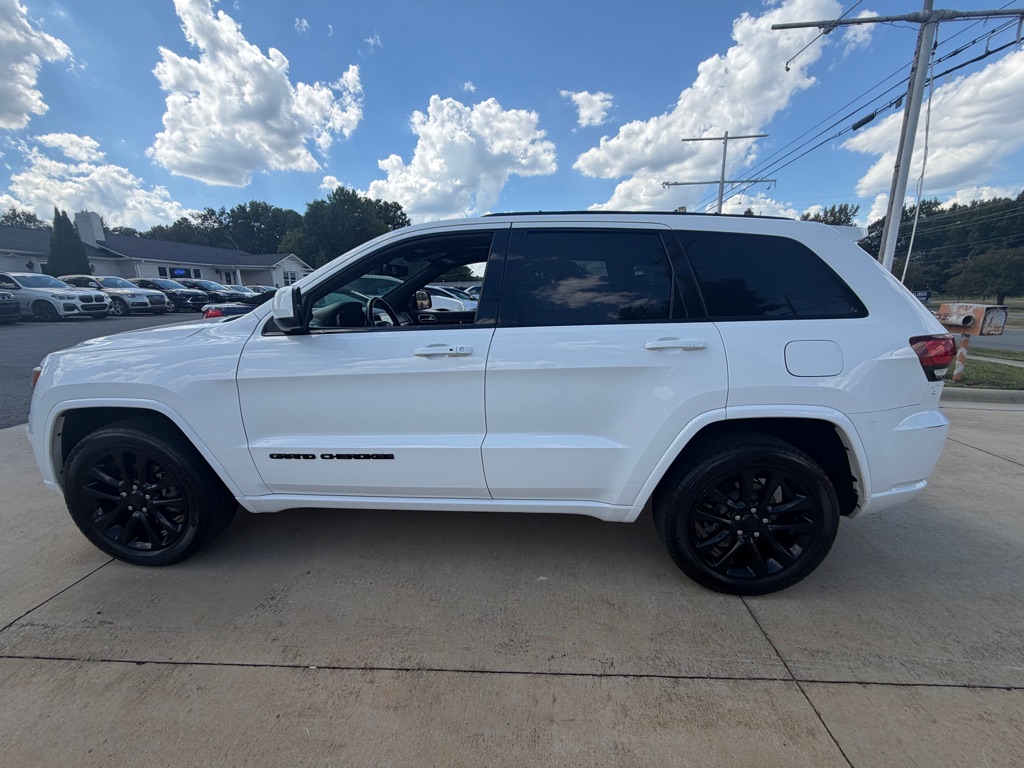 Photo 29 of this JEEP GRAND CHEROKEE