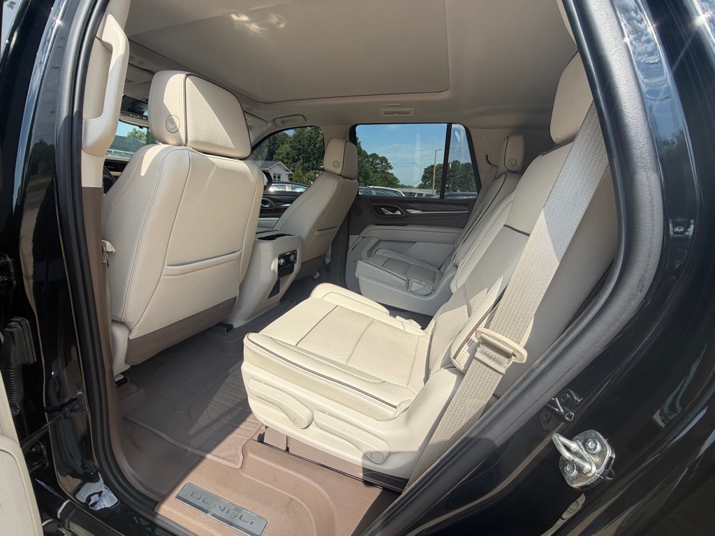 Photo 14 of this GMC YUKON