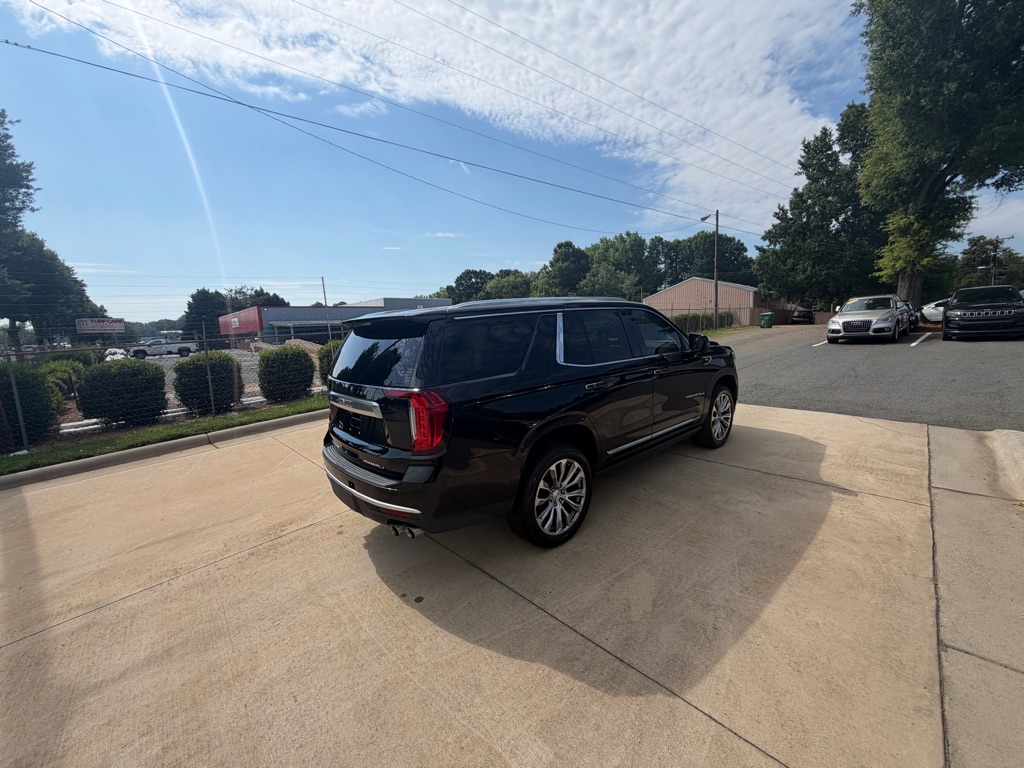 Photo 36 of this GMC YUKON