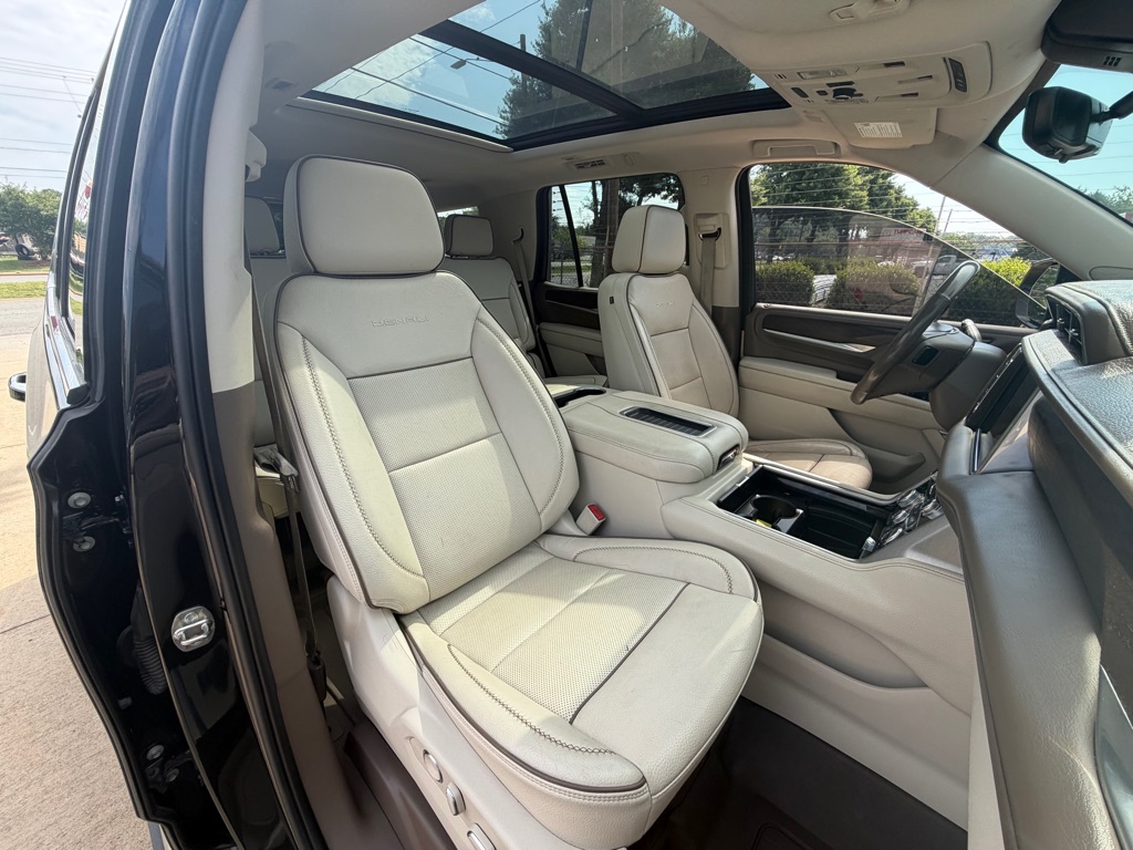 Photo 33 of this GMC YUKON