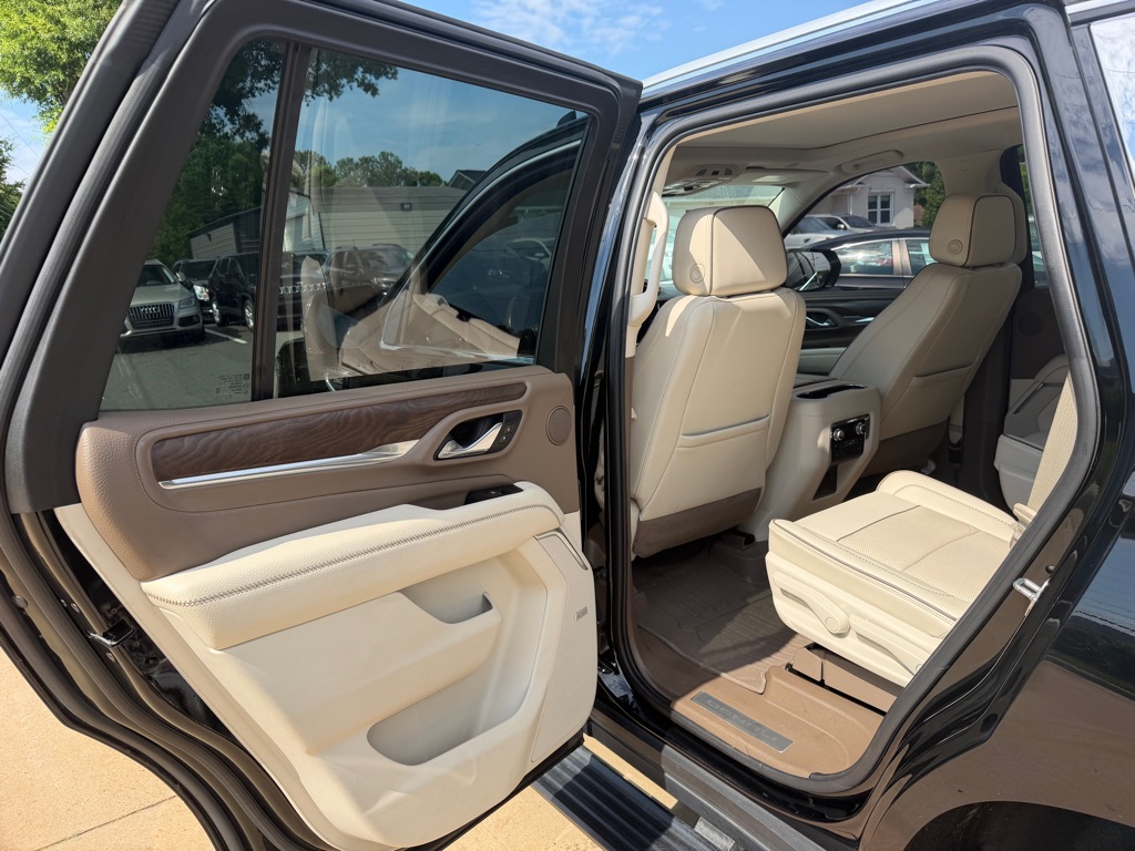 Photo 11 of this GMC YUKON