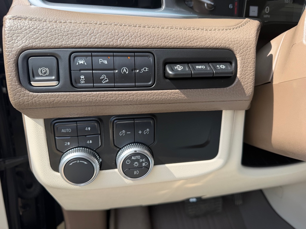Photo 21 of this GMC YUKON