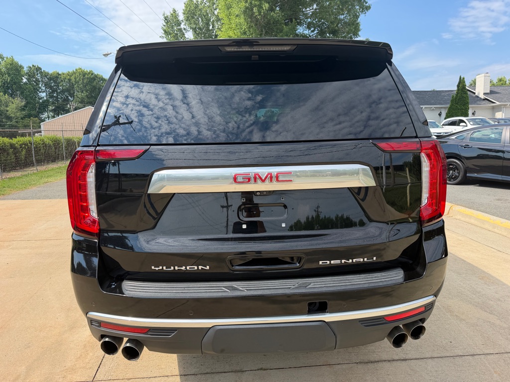 Photo 5 of this GMC YUKON