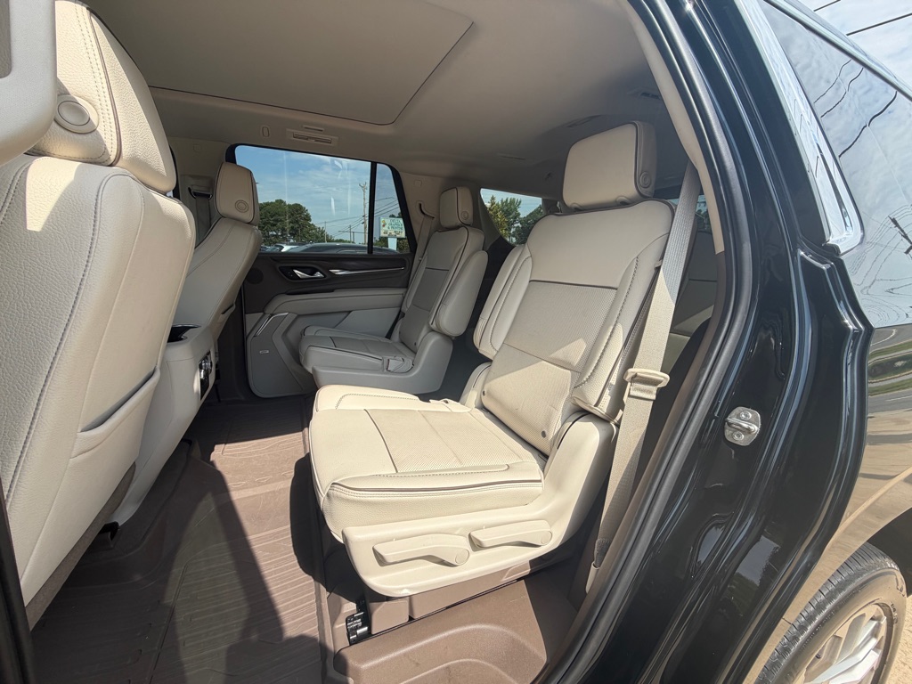 Photo 12 of this GMC YUKON