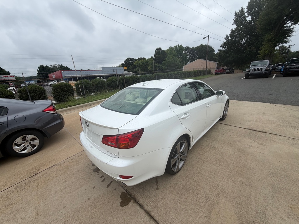 Photo 25 of this LEXUS IS