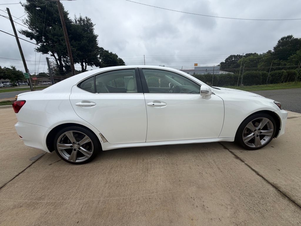 Photo 24 of this LEXUS IS