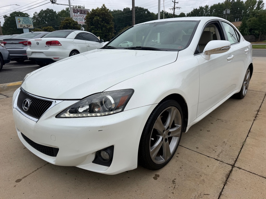Photo 3 of this LEXUS IS