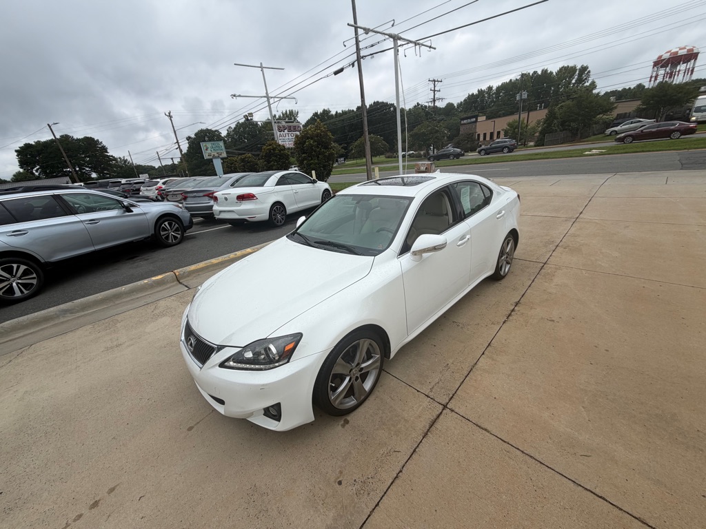 Photo 23 of this LEXUS IS