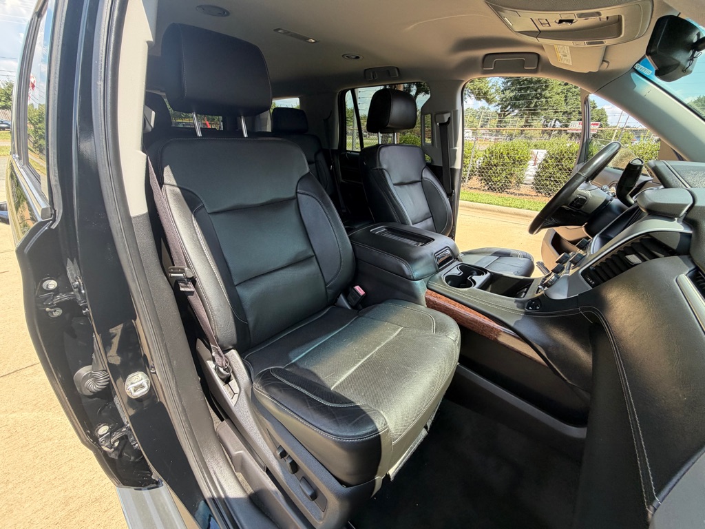 Photo 27 of this GMC YUKON
